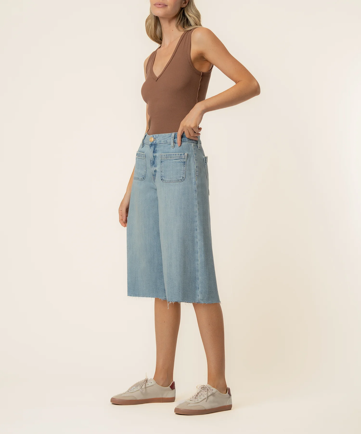 Mandy High Rise Bermuda, Exclusive in Education Wash - Image 2