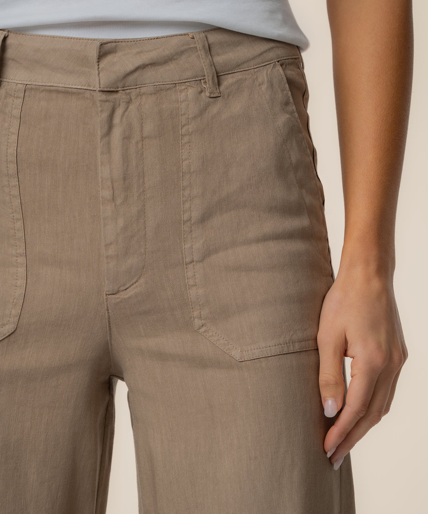 Topaz Linen Wide Leg in Khaki - Image 4