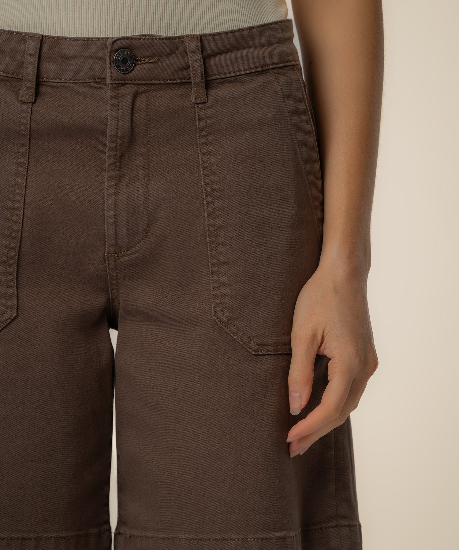 Hailey High Rise Bermuda Short, Exclusive in Chocolate - Image 4