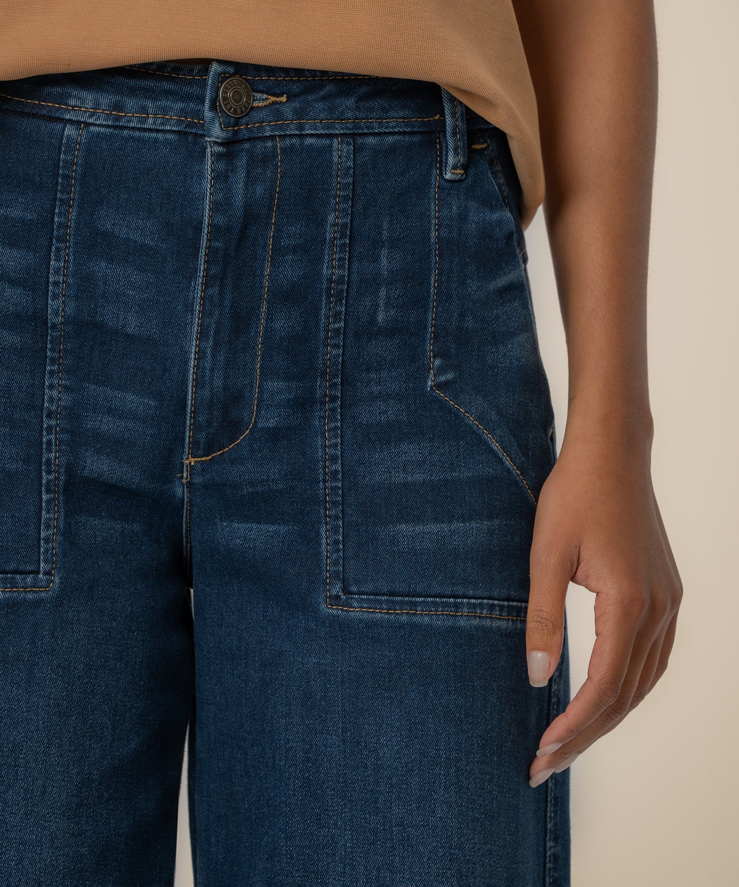 Ashton Wide Leg Barrel in Dark Wash - Image 4