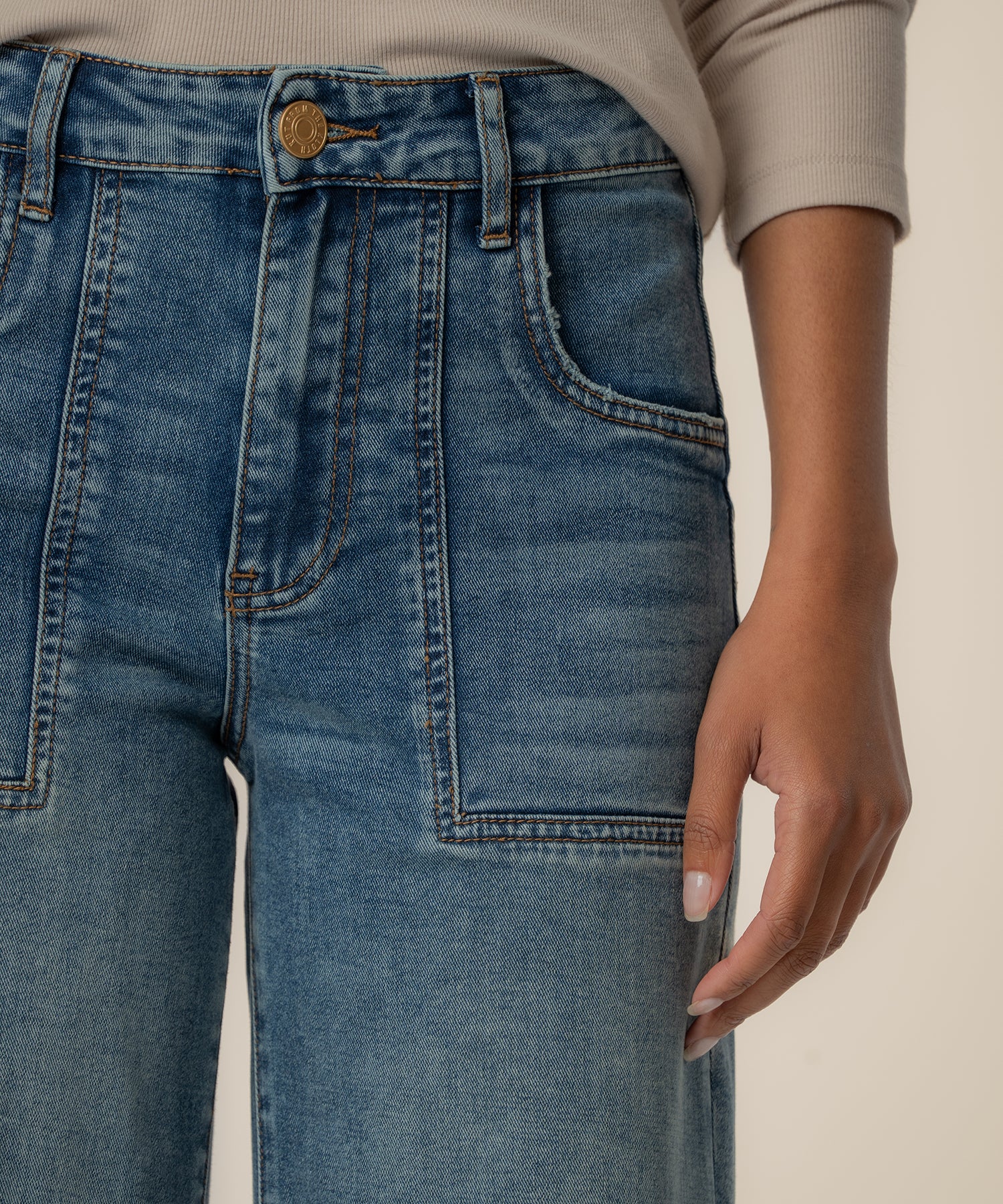 Meg High Rise Wide Legs, Petite in Witted Wash - Image 4
