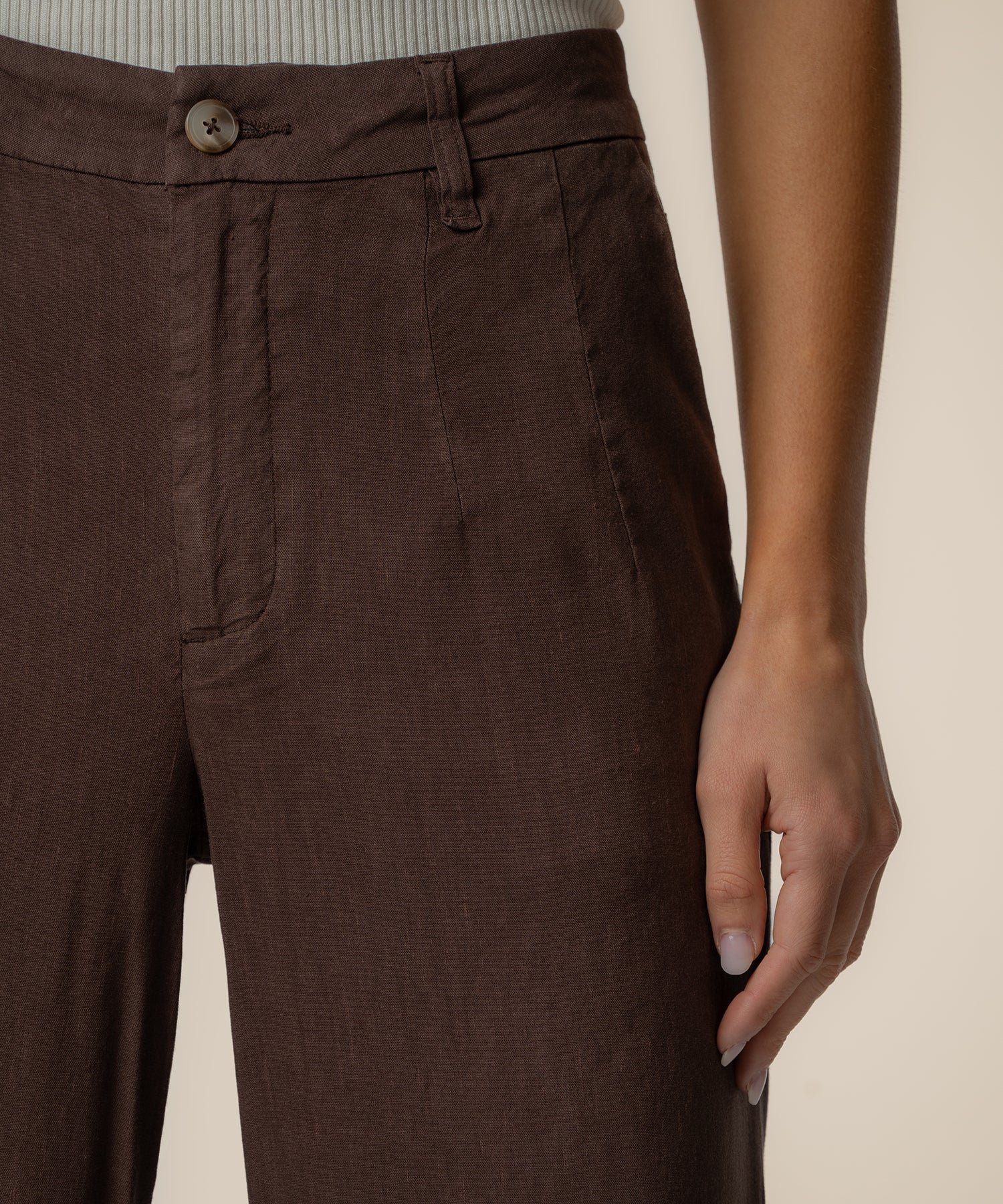 Meg Linen High Rise Wide Straight Leg, Petite in Chocolate - Image 4