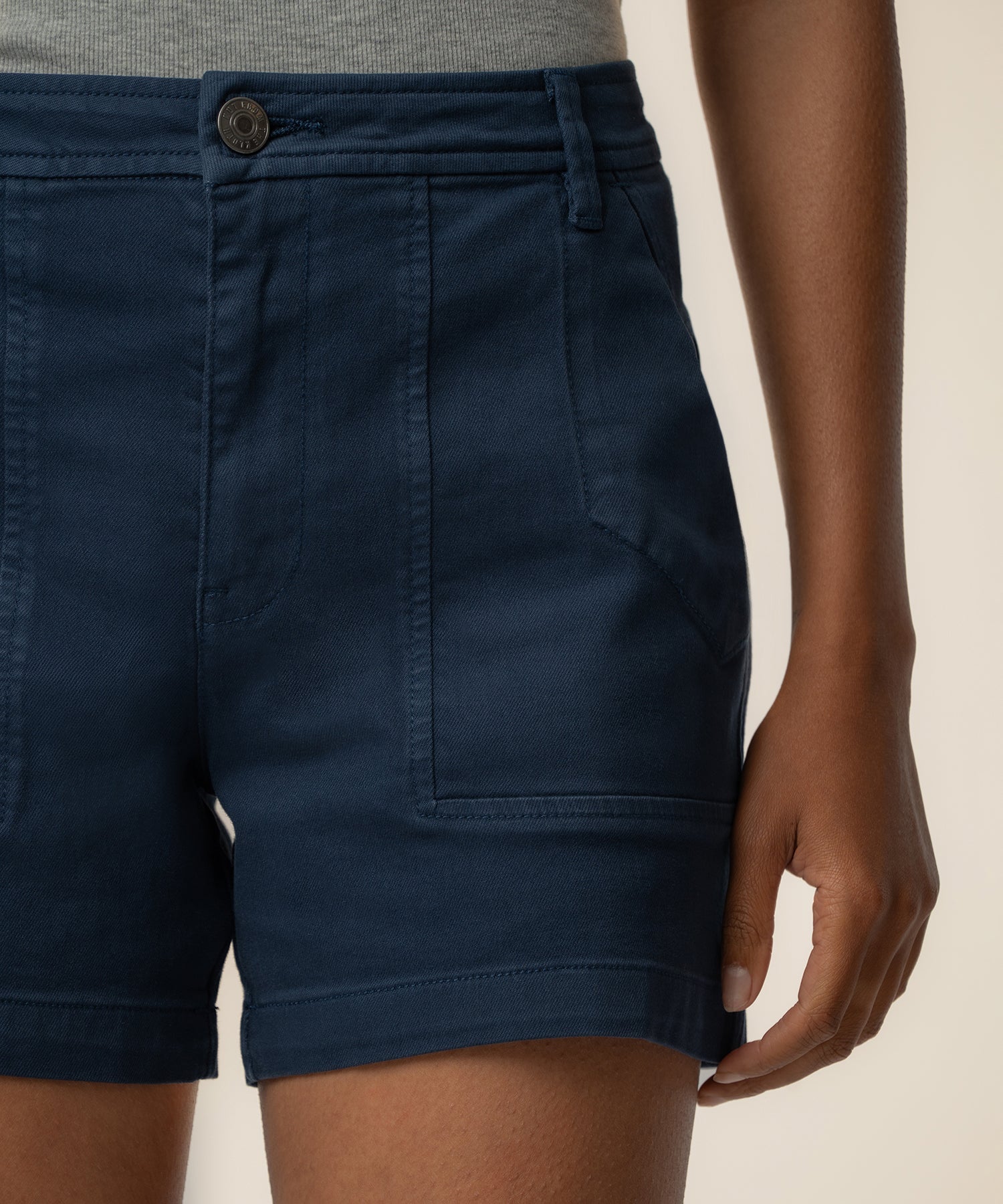 Ashton High Rise Short in Navy - Image 4