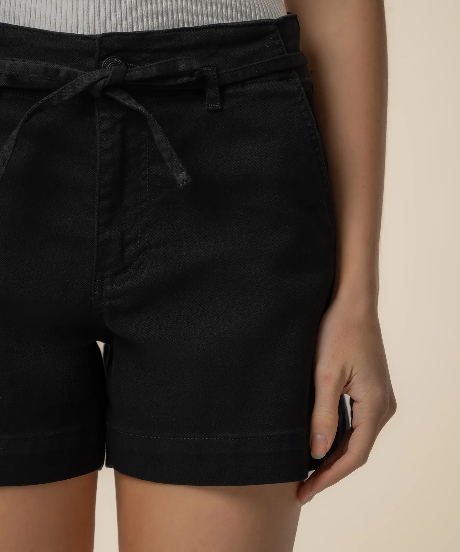 Jane High Rise Short, Exclusive in Black - Image 4