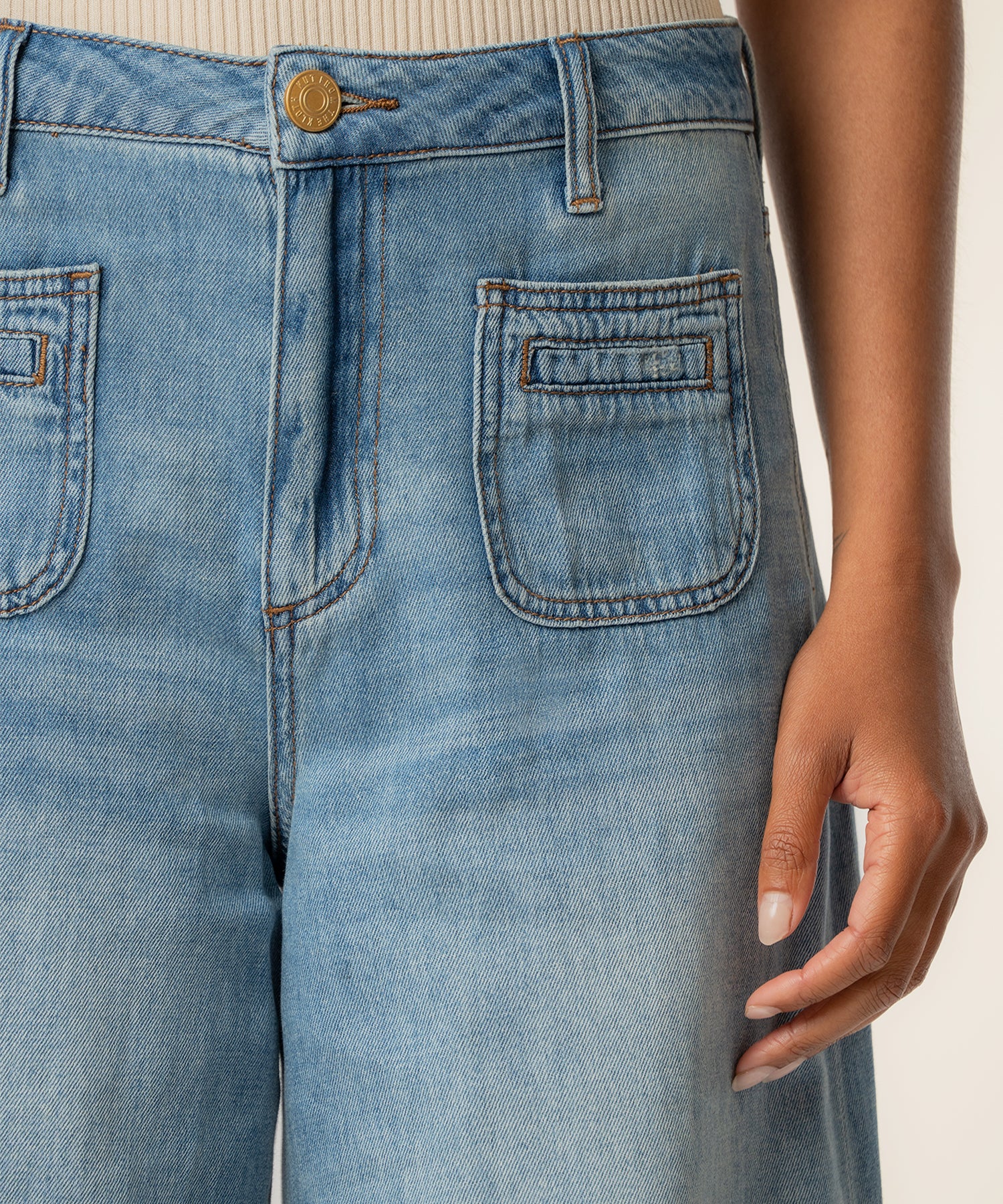 Blake High Rise Crop Super Wide Leg, Exclusive in Simulate Wash - Image 4