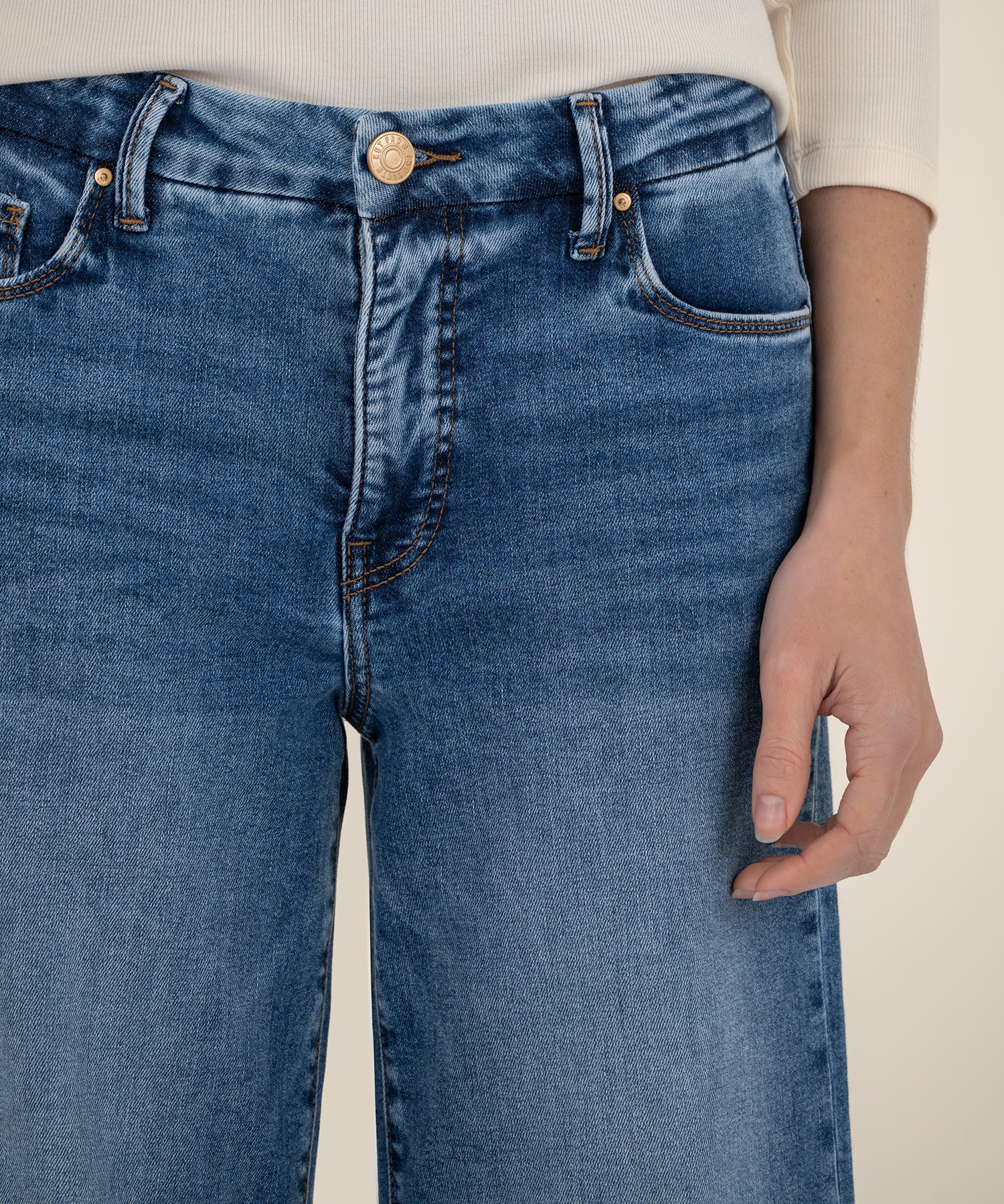 Meg High Rise Wide Leg in Toughness Wash - Image 4