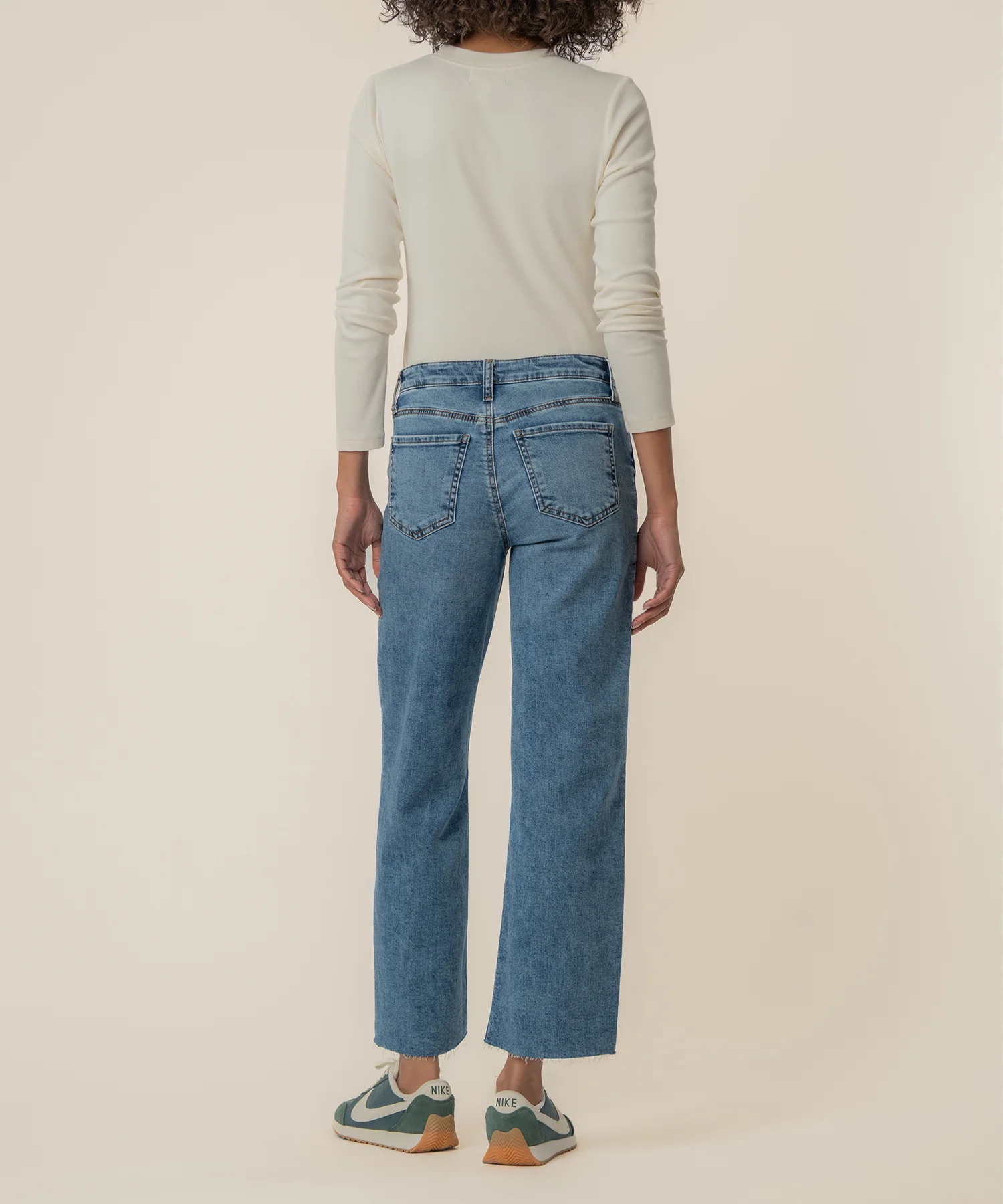 Charlotte High Rise Wide Leg in Star Wash - Image 3