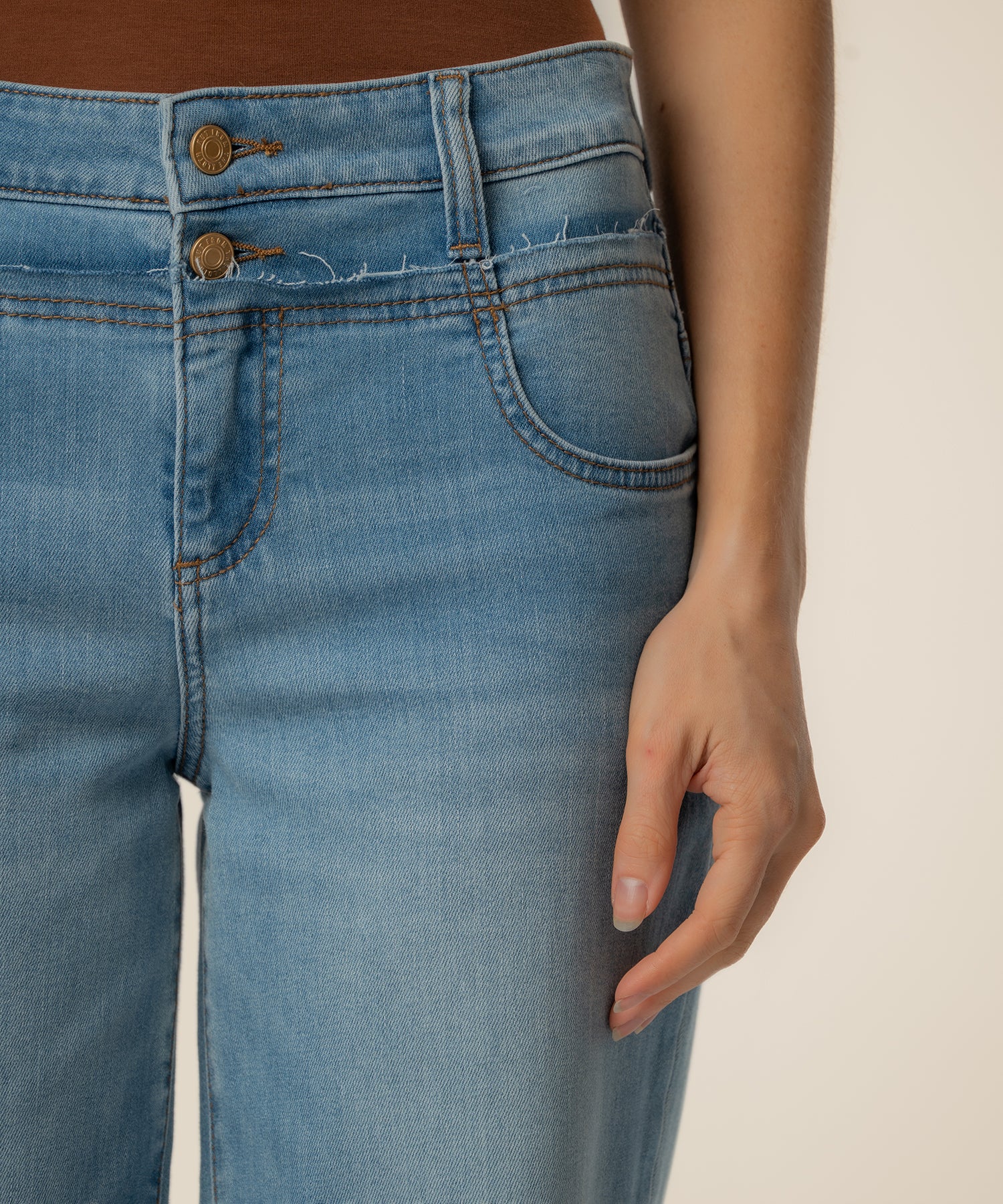 Charlotte High Rise Wide Leg in Unfazed Wash - Image 4