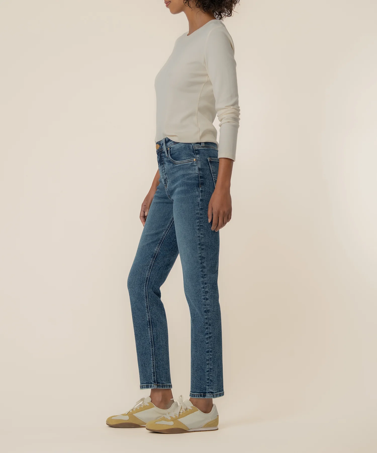 Rachael High Rise Mom Jean in Radiant Wash - Image 2