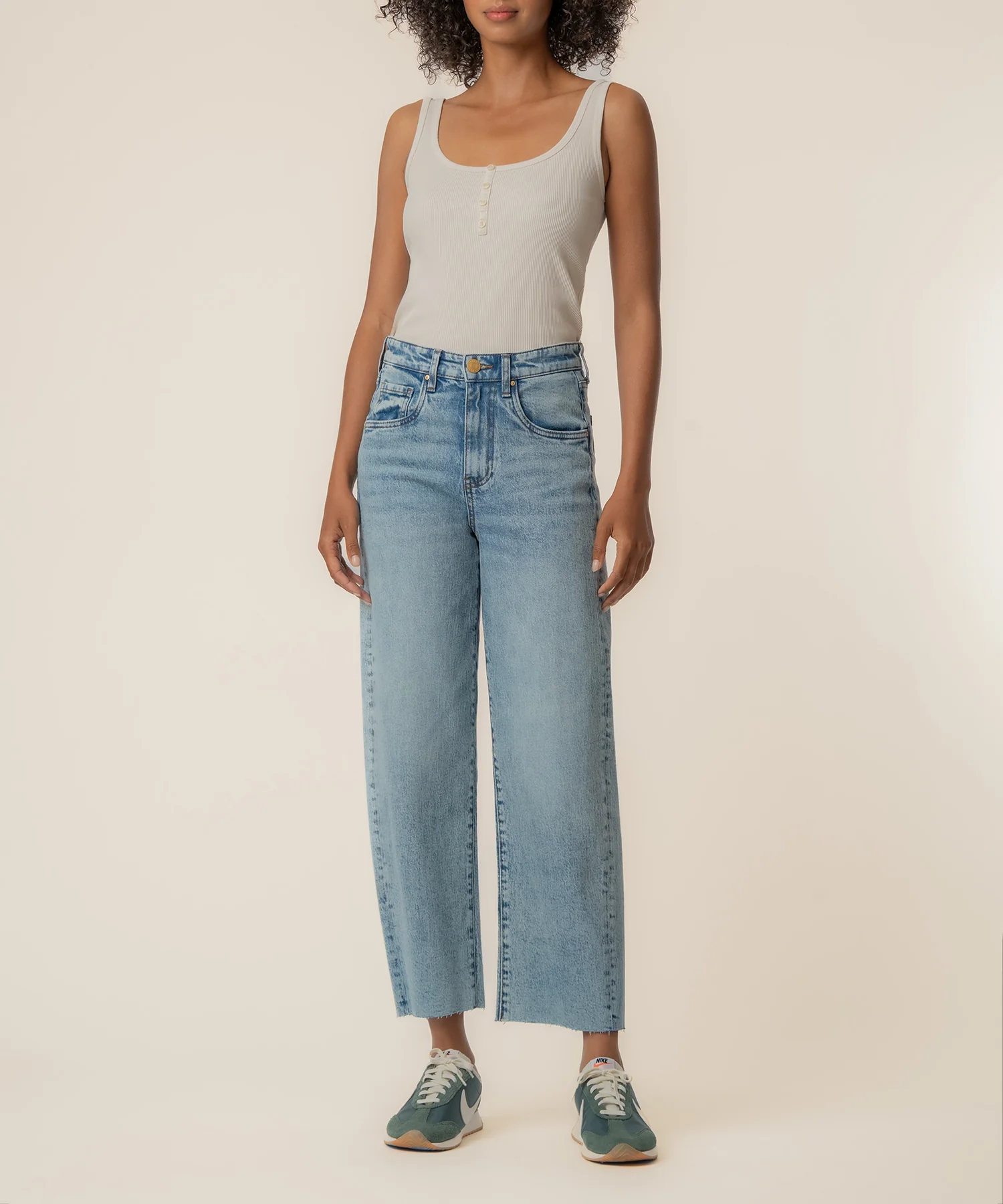 Gwen High Rise Wide Leg in Well Wash