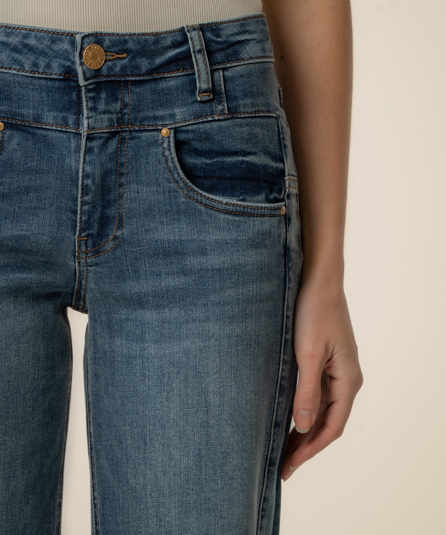 Jean High Rise Wide Straight Leg in Instructive Wash, Exclusive - Image 4
