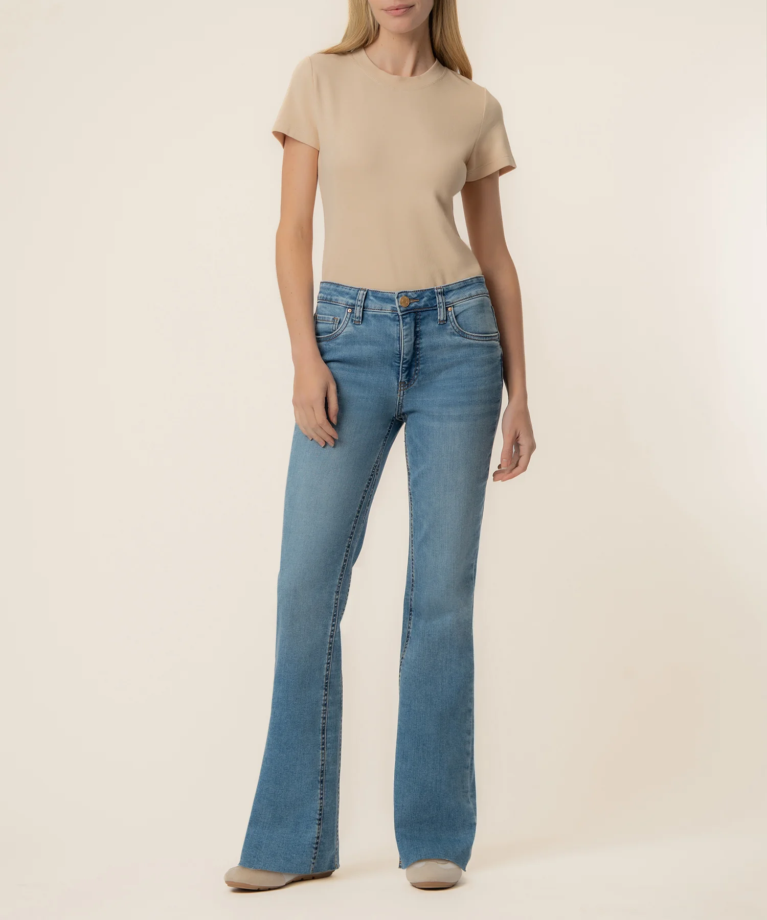 Kelly High Rise Flare, Petite in Legend Wash