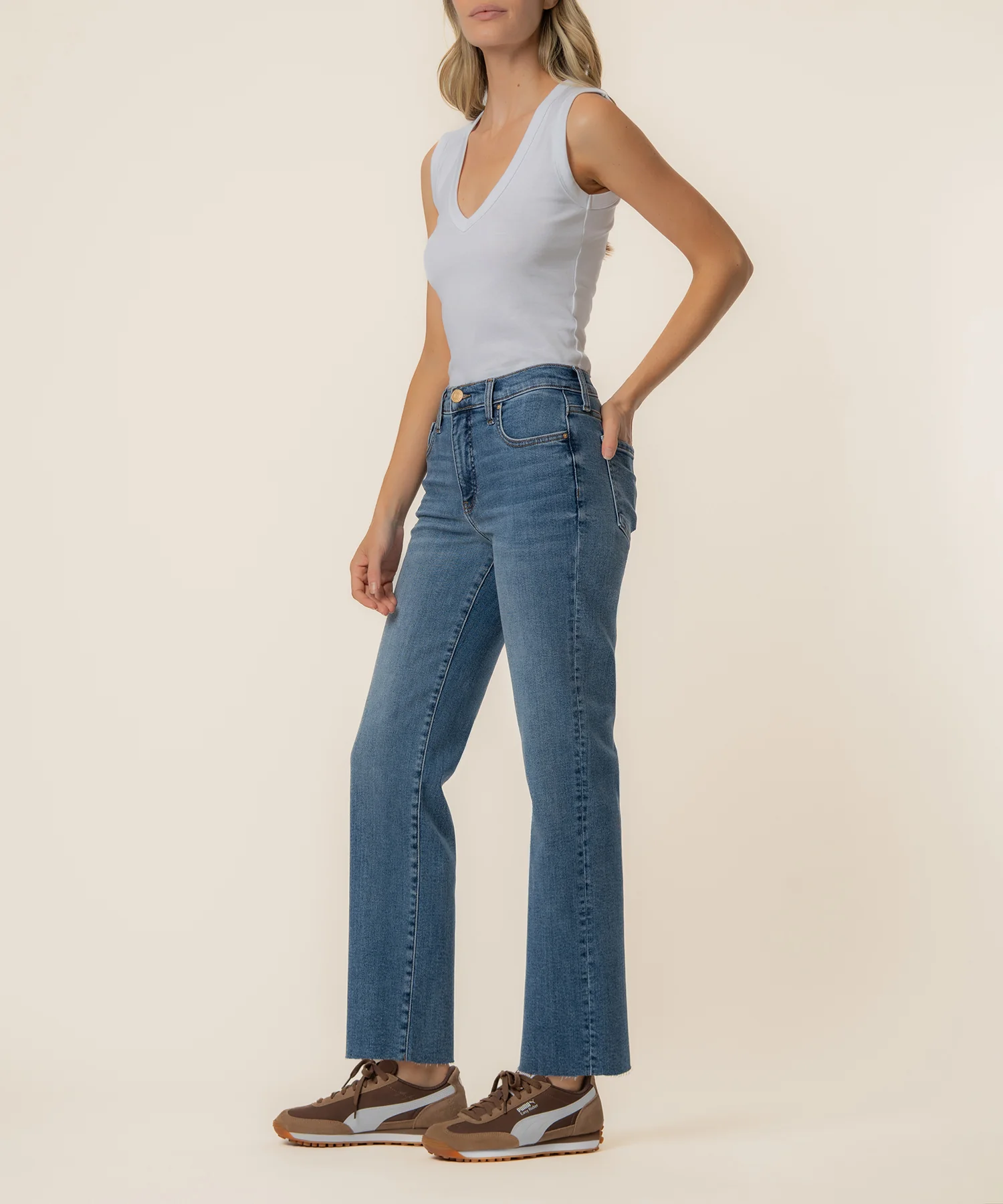 Avery High Rise Straight Leg, Exclusive in Style Wash - Image 2