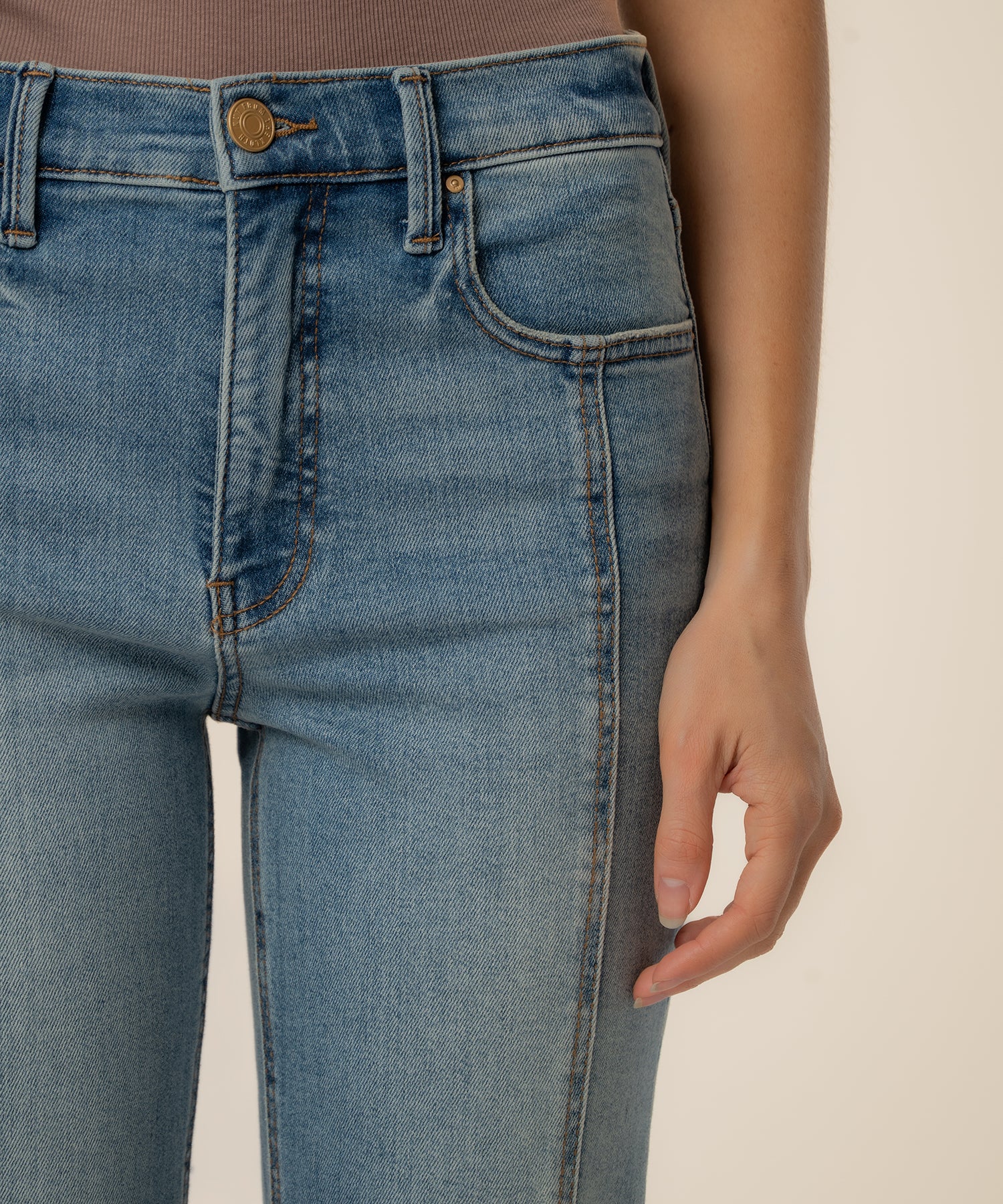 Blair High Rise Straight Leg, Exclusive in Temper Wash - Image 4