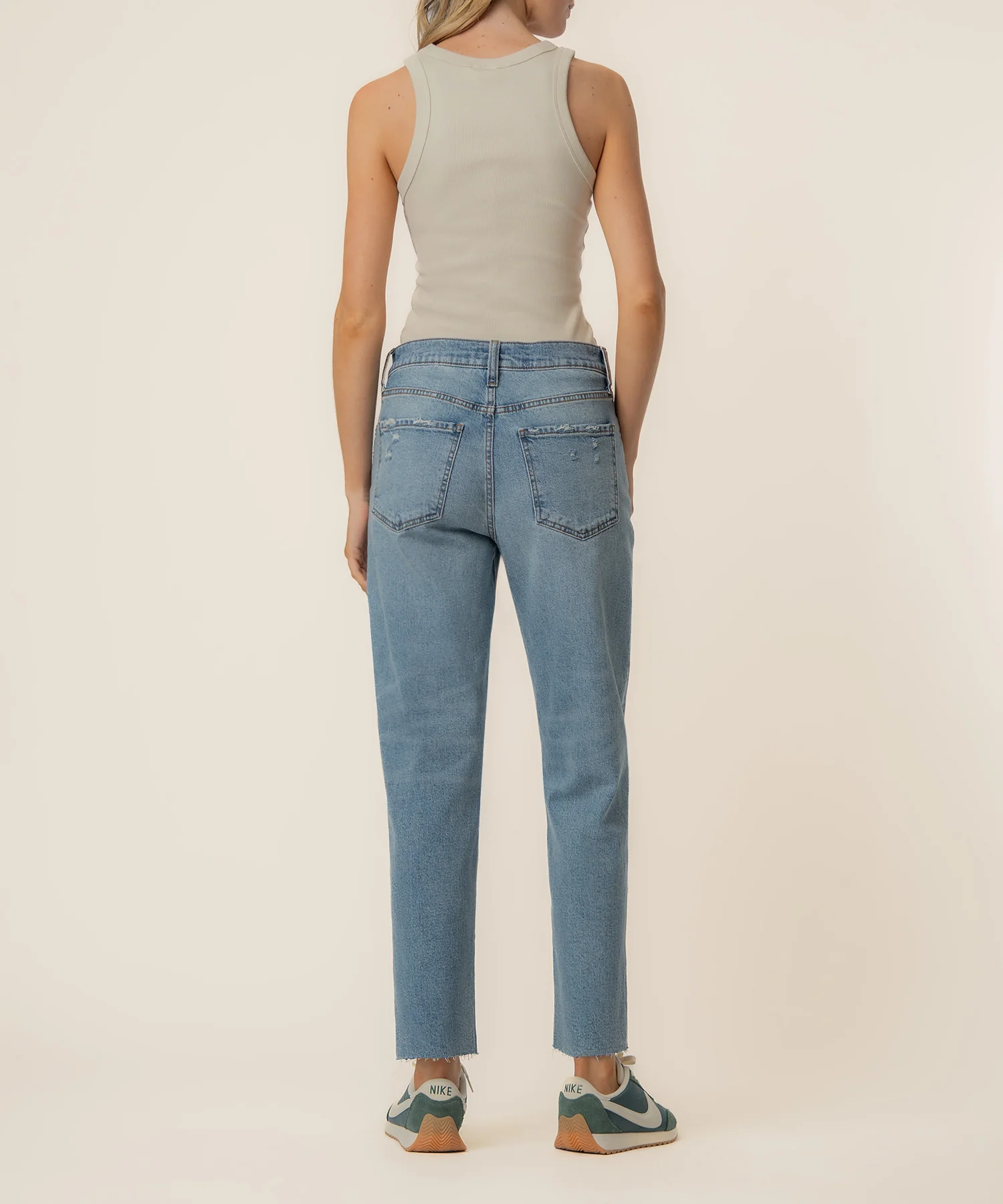 Kit High Rise Baggy Ankle Straight Leg in Iconic Wash - Image 3