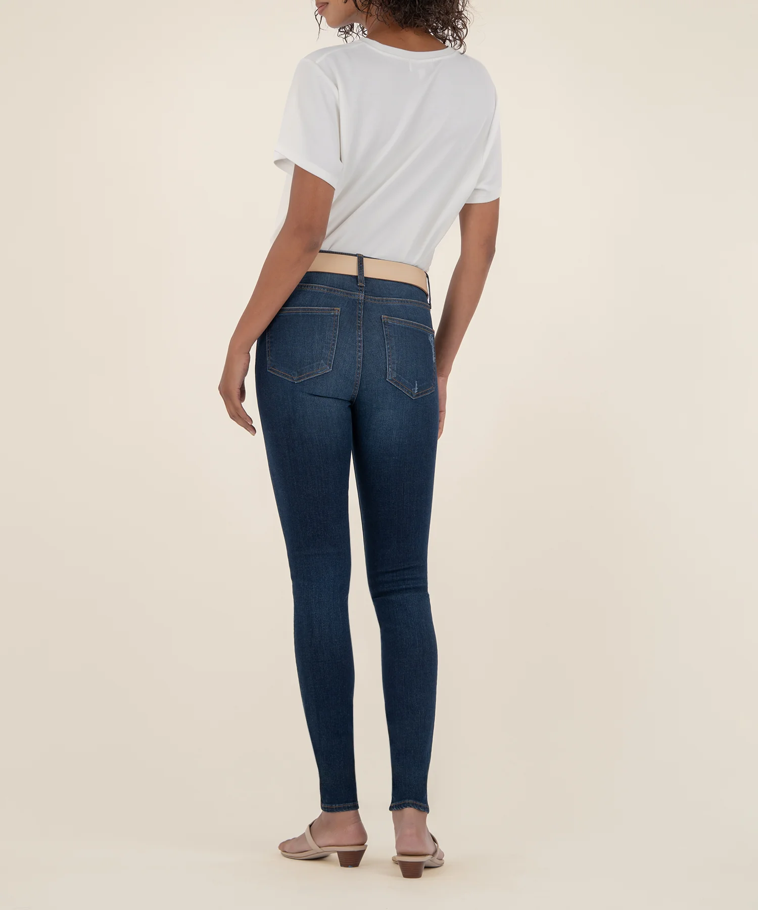 Mia High Rise Slim Fit Skinny in Goodly Wash - Image 4