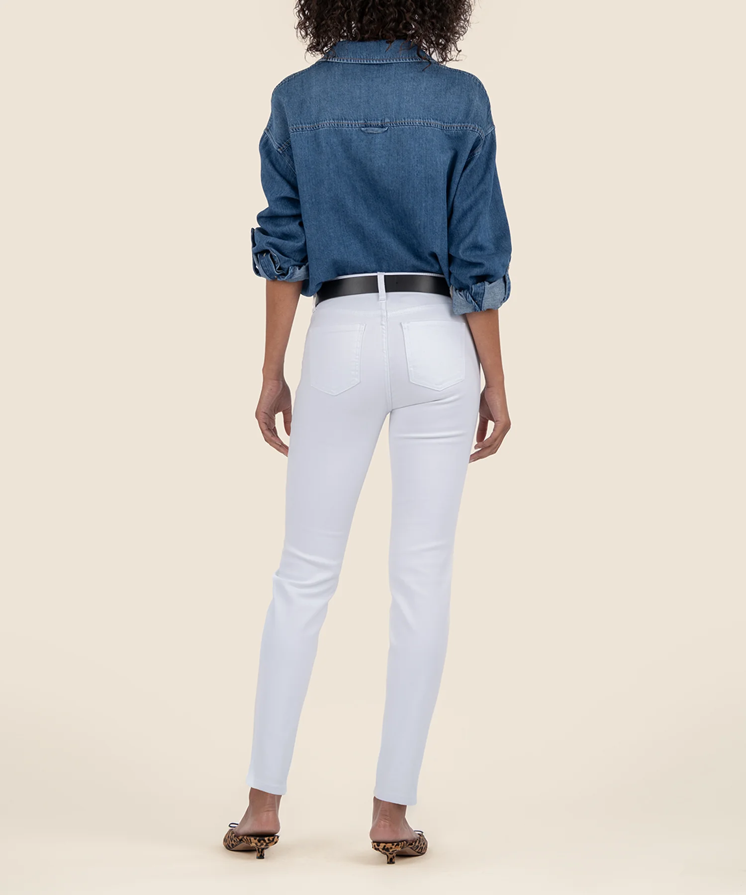 Diana Mid Rise Relaxed Fit Skinny in Optic White - Image 3