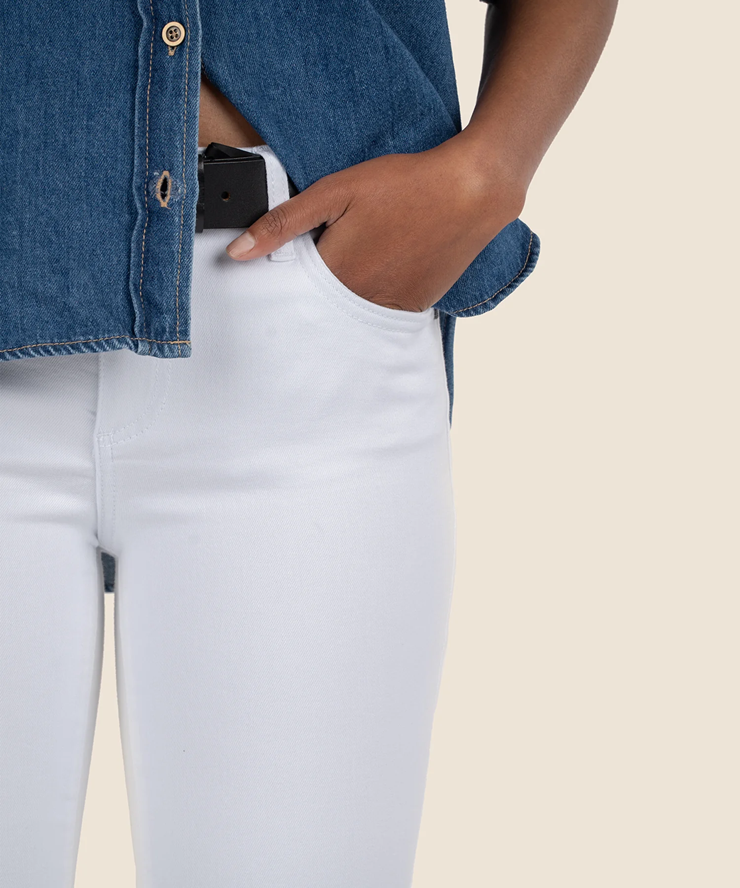 Diana Mid Rise Relaxed Fit Skinny in Optic White - Image 4