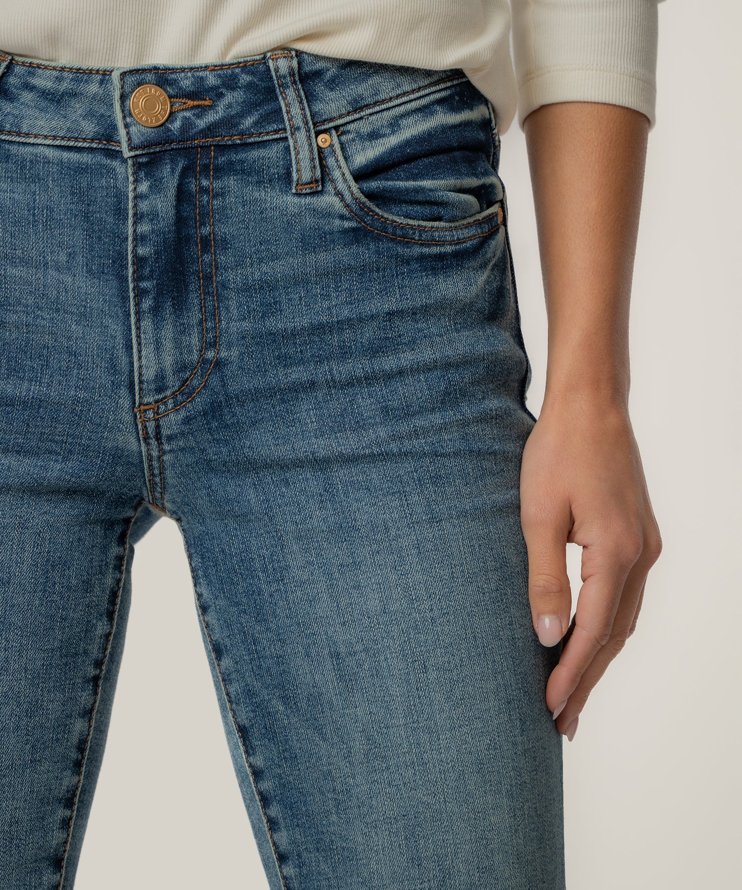 Catherine Mid Rise Boyfriend, Petite in Enigmatic Wash - Image 7
