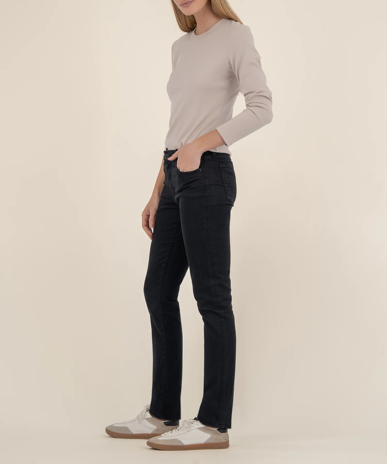 Catherine Mid Rise Boyfriend, Petite in Black - Image 5