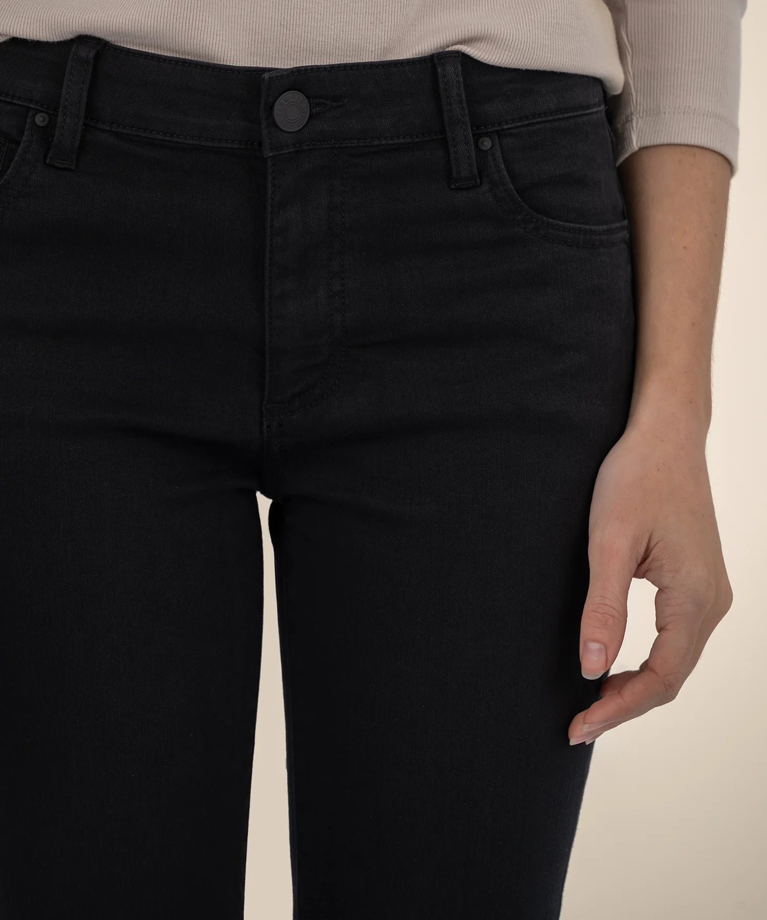Catherine Mid Rise Boyfriend, Petite in Black - Image 7