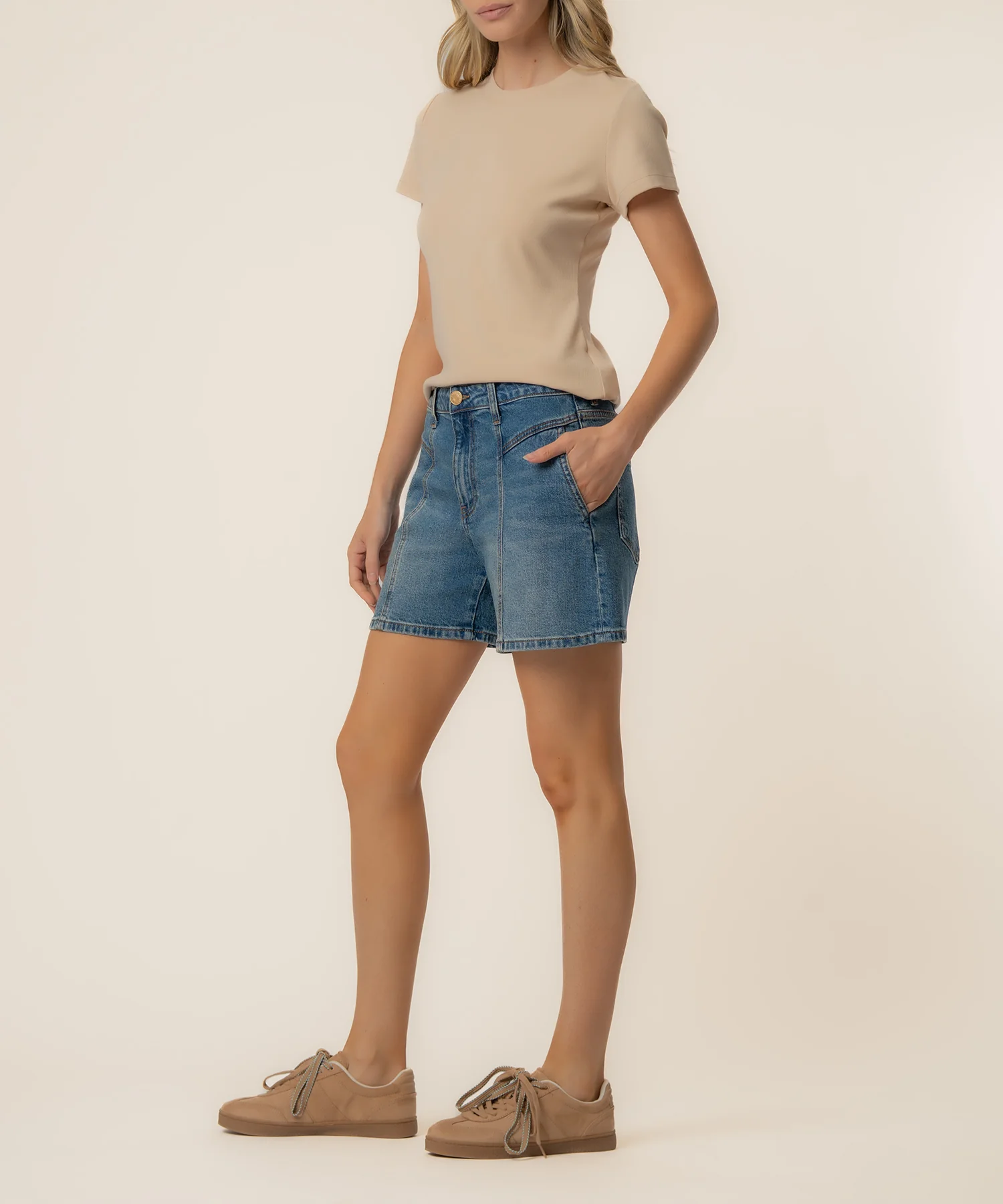 Hailey High Rise Short in Shine Wash - Image 2