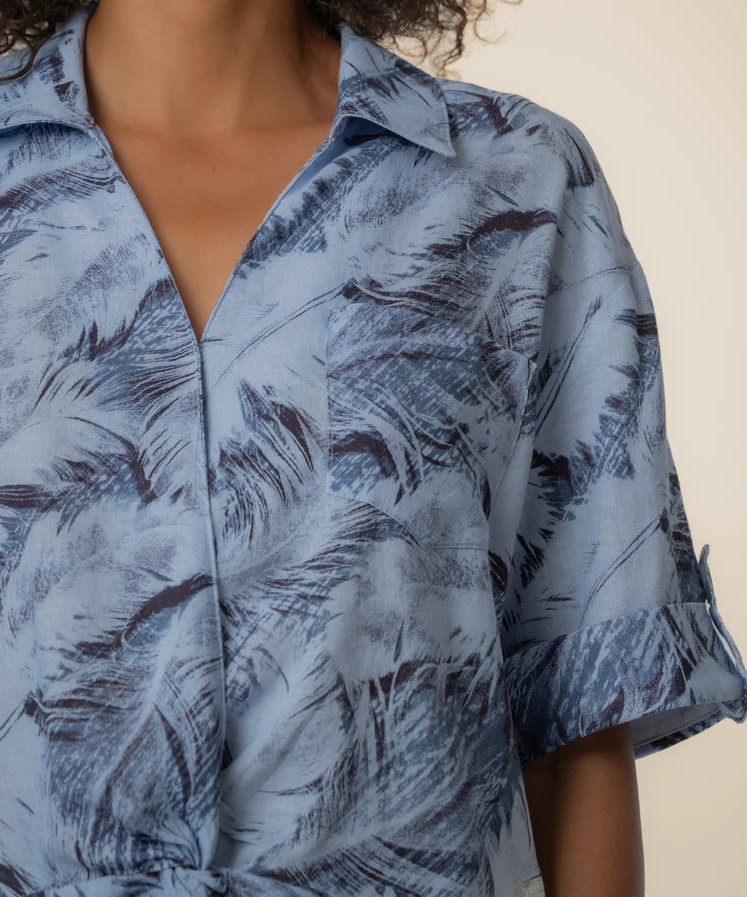 Rebel Linen Shirt in Carlisle Navy - Image 4
