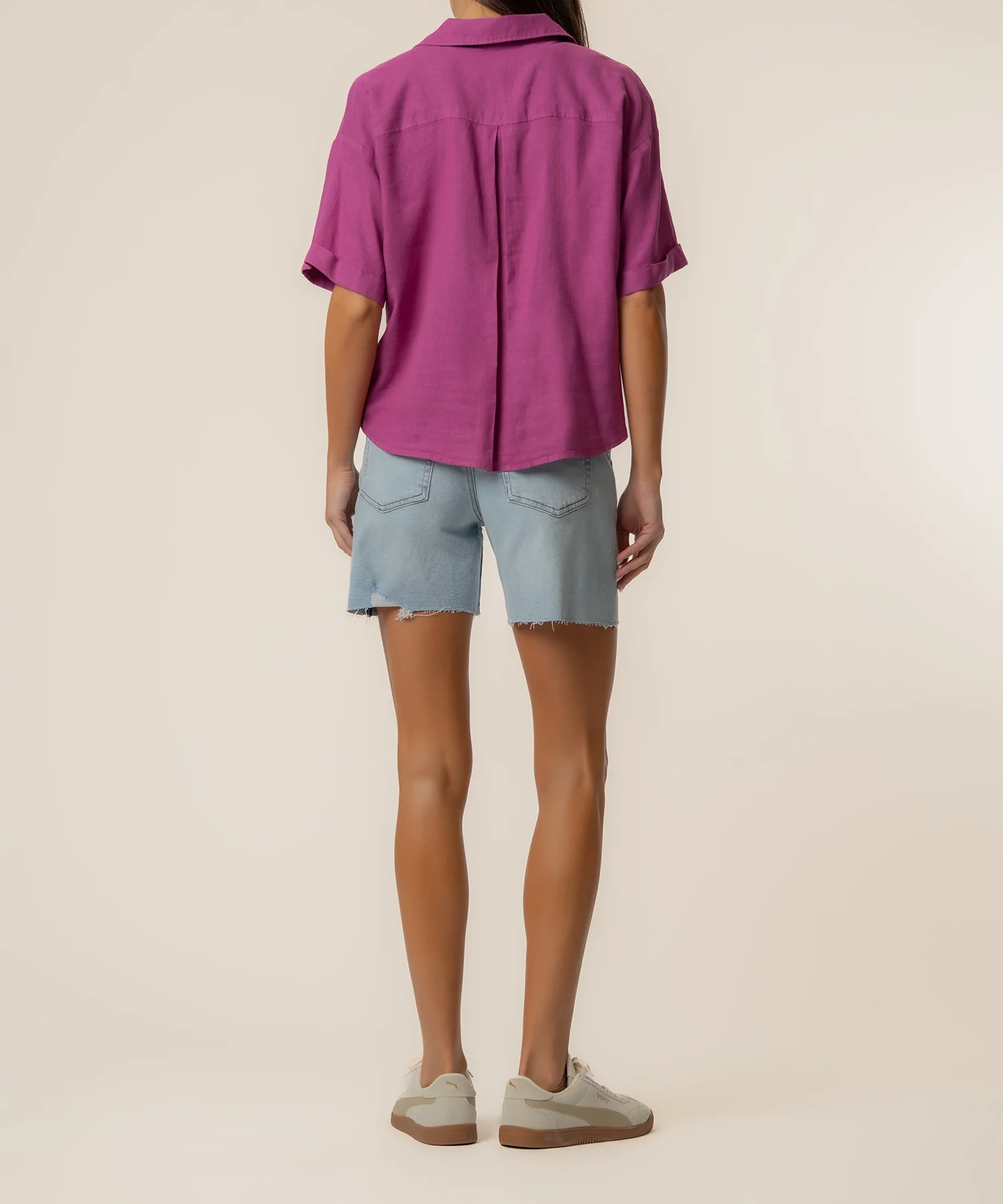 Brianna Linen Boxy Shirt in Magenta - Image 3