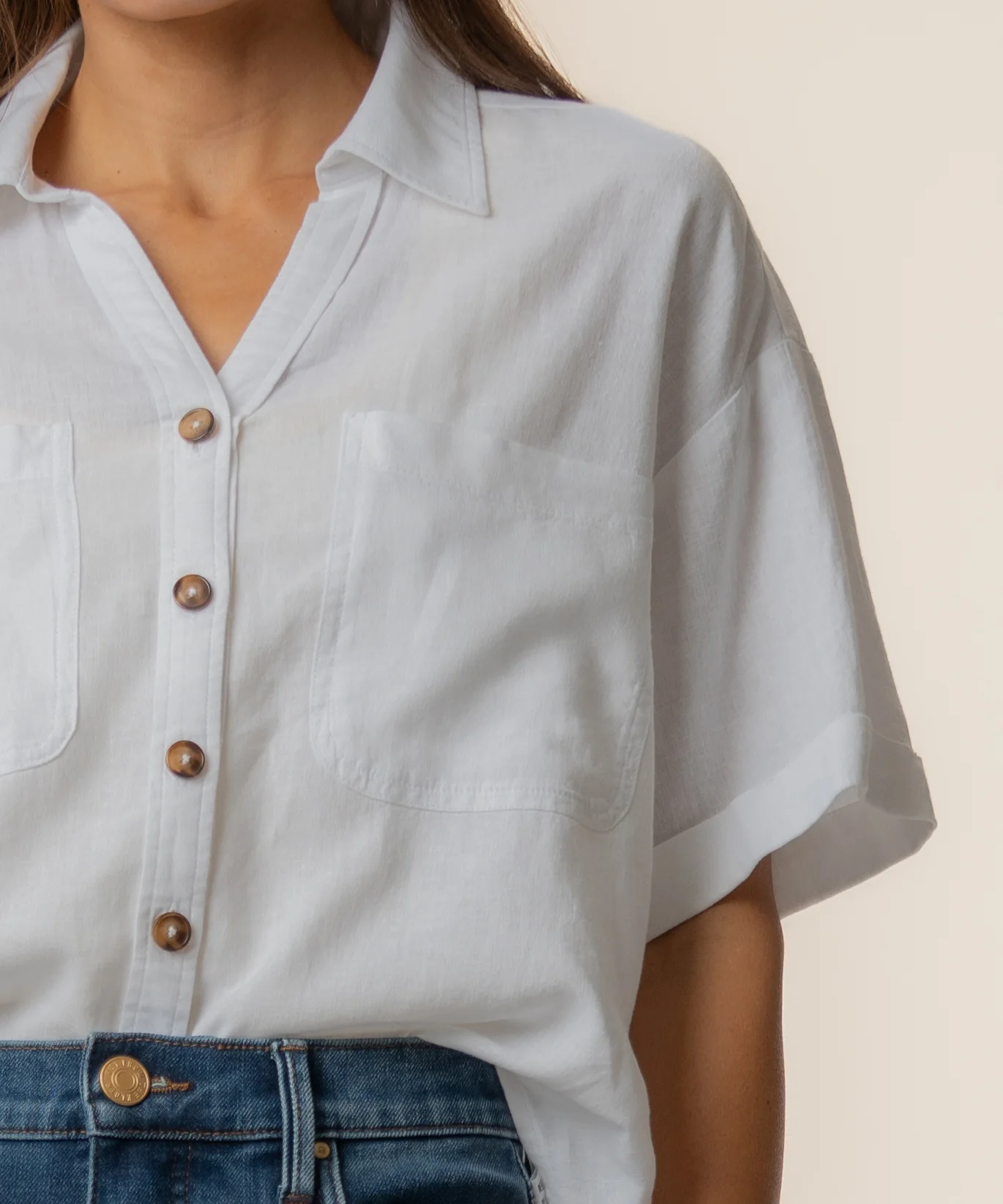 Brianna Linen Boxy Shirt in White - Image 4