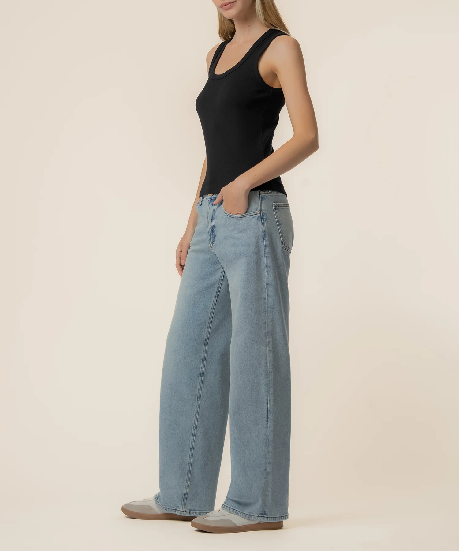 Anastasia Tank Top in Black - Image 2